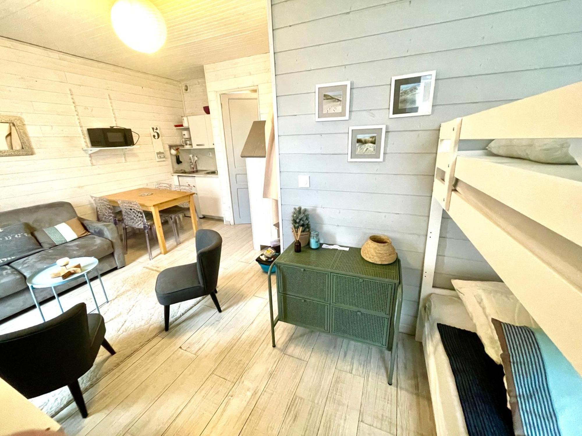 Newport A 50 M Du Marche Et Calme Apartment *